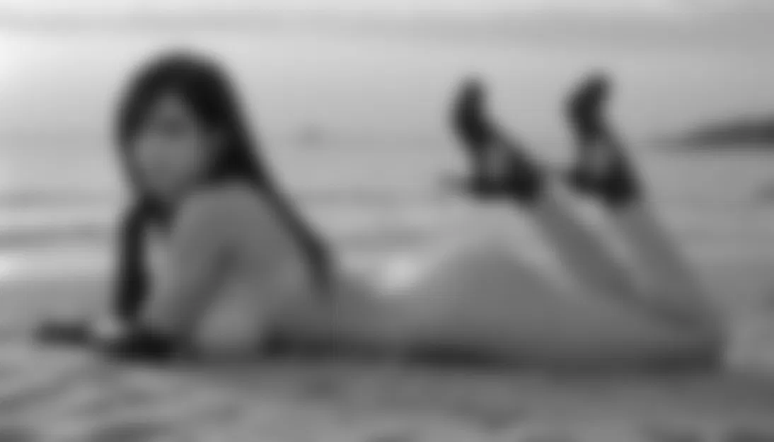 Mẫu tranh nổi Sexy-Plate-05: Tifa Lockhart bên bãi biển - Image 1