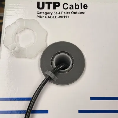 Chi tiết thay thế phần phễu dẫn cáp trong hộp