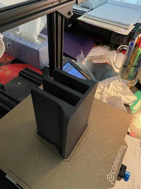 Giá đỡ laptop đứng thông minh – Tối ưu không gian bàn làm việc - Image 1