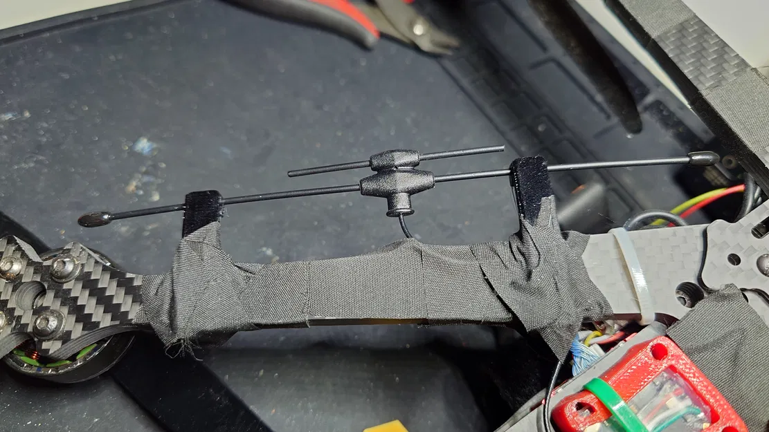 Ngàm gắn ăng-ten Radiomaster XR4 ELRS cho Source One v6 - Image 2