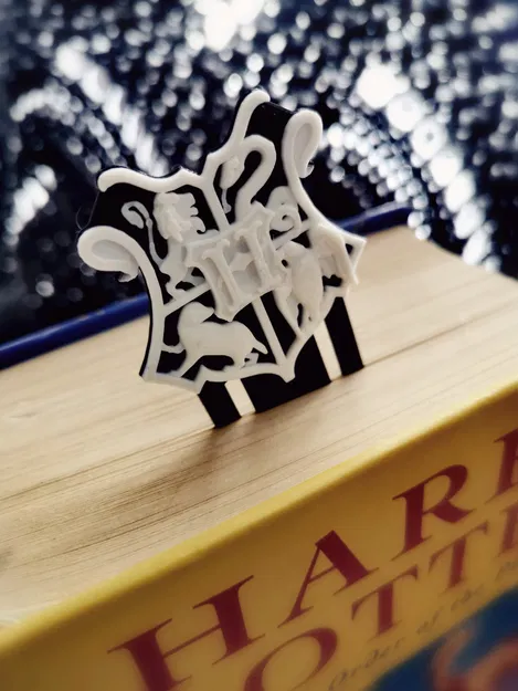 Kẹp sách Hogwarts 3D độc đáo dành cho fan Harry Potter - Image 1