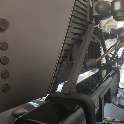 Ngàm VESA gắn loa Creative Stage Soundbar cho màn hình