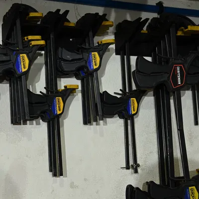 Giá treo kẹp Quick-Grip, giải pháp lưu trữ tiết kiệm diện tích trên tường