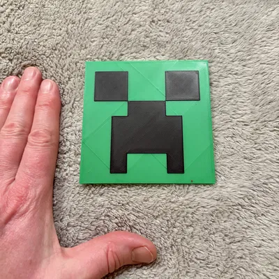 Mô hình đầu Creeper từ Minecraft
