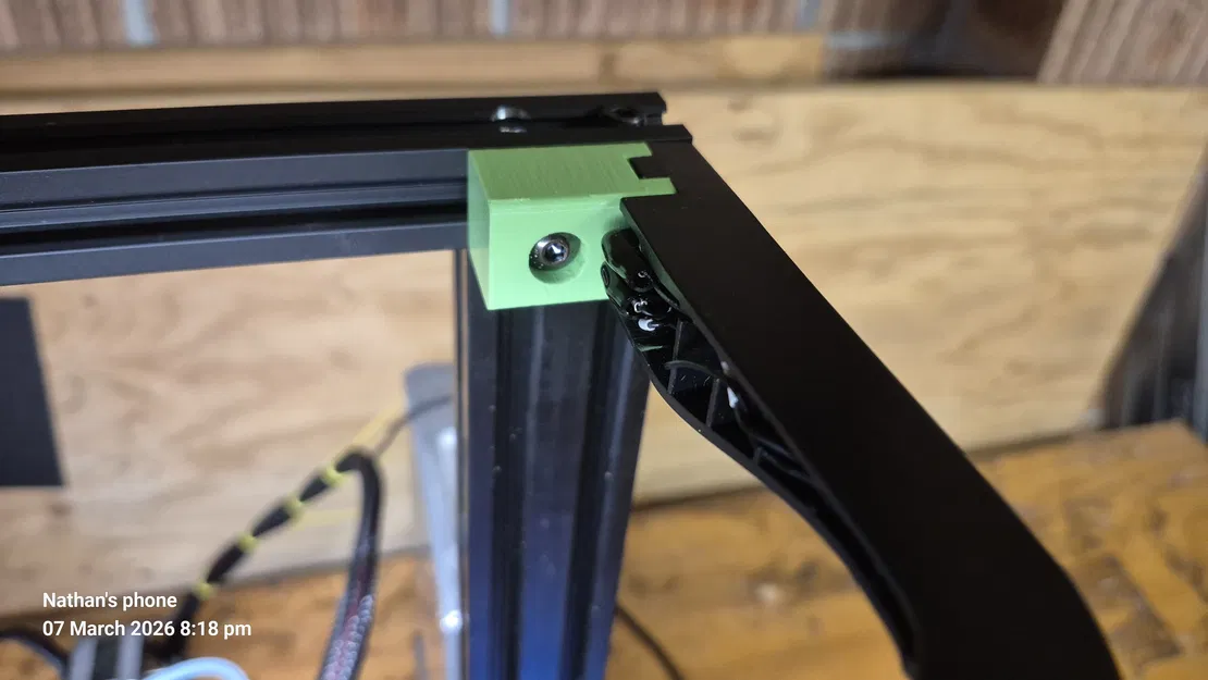 NGÀM GẮN ĐÈN LIGHT BAR CHO ENDER 3 PRO - Image 1