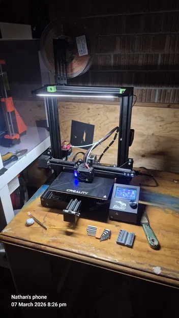 NGÀM GẮN ĐÈN LIGHT BAR CHO ENDER 3 PRO - Image 2