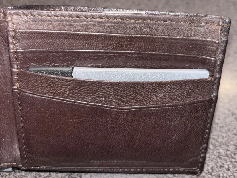 Hộp Đựng Tăm Dạng Thẻ Bỏ Ví - Image 2