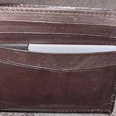 Hộp Đựng Tăm Dạng Thẻ Bỏ Ví