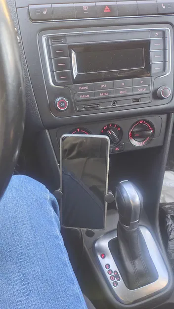 Giá đỡ điện thoại cho Volkswagen Polo - Image 1