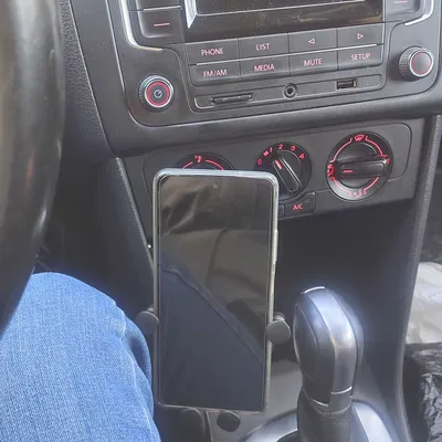 Giá đỡ điện thoại cho Volkswagen Polo