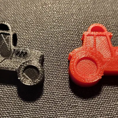 Móc khóa hình máy cày (Keychain tractor)