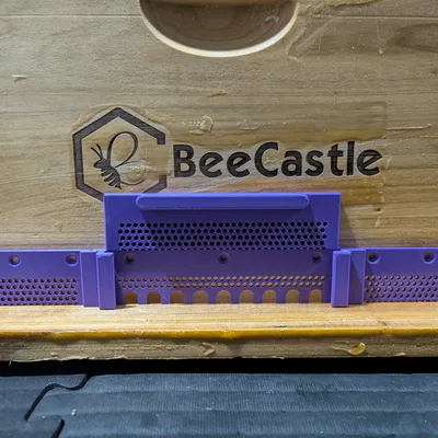 Tấm Chắn Cửa Tổ Ong & Ngăn Chuột Có Thông Gió (Dành cho thùng Langstroth)