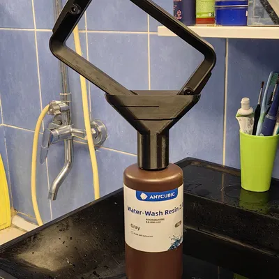 YARF – Phễu lọc nhựa resin thông minh và giá đỡ khay in