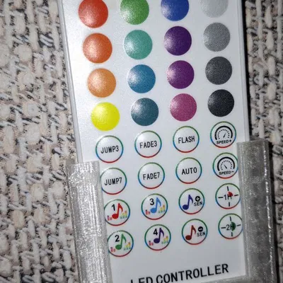Giá treo tường cho Remote đèn LED RGB