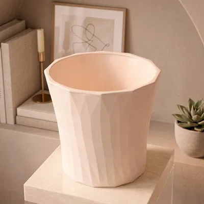 Thùng rác để bàn thiết kế đa giác hiện đại