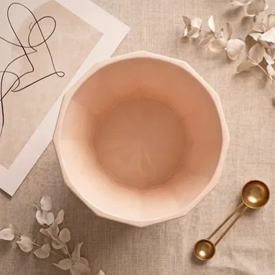 Thùng rác để bàn thiết kế đa giác hiện đại