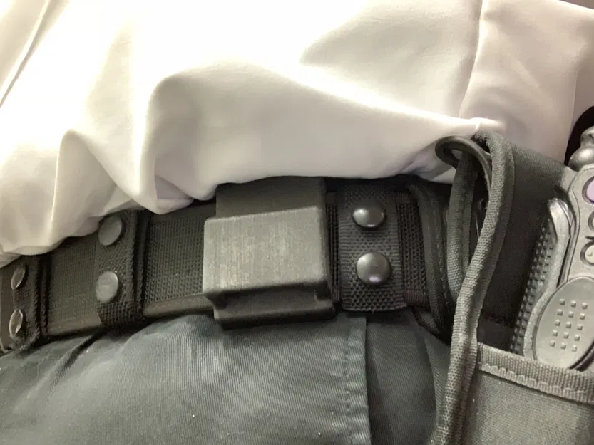 TacClip - Giá đỡ kẹp điện thoại cho thắt lưng chuyên dụng - Image 1