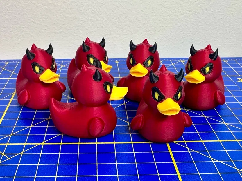 Mô hình chú vịt ác quỷ Devil Duck trang trí xe hơi cực chất - Image 5