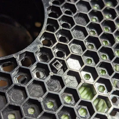 Bộ chuyển đổi lõi cuộn Prusament - Tiết kiệm nhựa, chỉ cần 30g và 4 sợi dây rút!