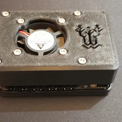 Vỏ bảo vệ BTT SKR Pico kèm ngàm gắn thanh ray DIN