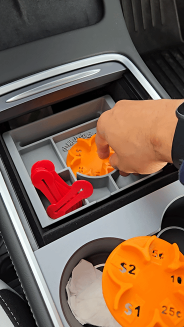 Khay Để Đồ Bảng Điều Khiển Trung Tâm Tesla Model Y (2020-2024) Có Ngăn Đựng Tiền Xu