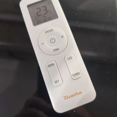 Giá đỡ remote máy lạnh YAY1F2 cho GREE, Dreiha, Sinclair và nhiều loại khác