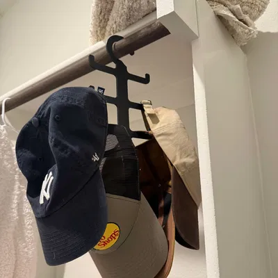 Móc treo nón kết (Baseball Hat Hanger) gọn gàng cho 6 chiếc nón