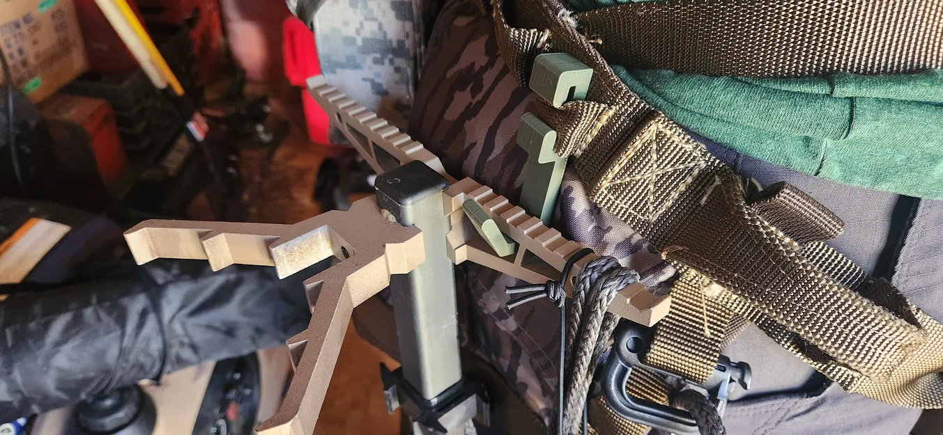 Móc Gài Climbing Stick Chuẩn Molle - Image 1