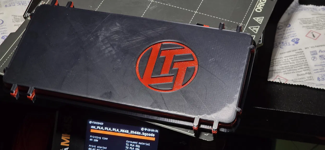 Nắp hộp dụng cụ LTT tùy chỉnh in 3D có logo cực đẹp - Image 2