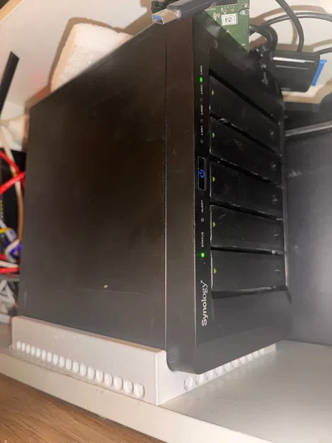 Chân đế in 3D tối ưu tản nhiệt cho NAS Synology DS1515+ - Image 1