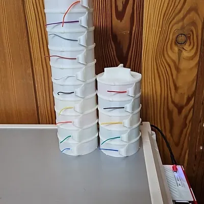 Khay đựng dây điện thông minh có thể xếp chồng (Stackable Wire Dispenser)