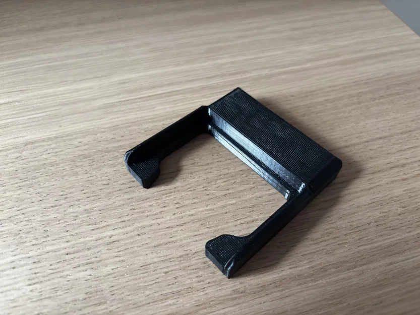 Miếng đệm tường kiêm bảo vệ cáp chân bàn IKEA MITTZON - Image 1