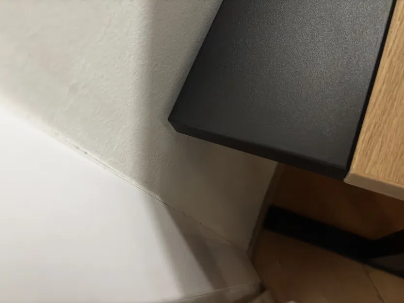 Miếng đệm tường kiêm bảo vệ cáp chân bàn IKEA MITTZON - Image 2