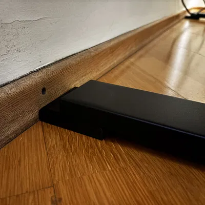 Miếng đệm tường kiêm bảo vệ cáp chân bàn IKEA MITTZON