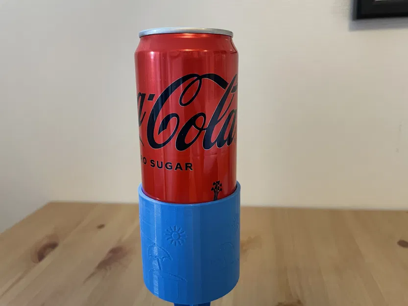 Đế giữ nước đi biển cho lon Coca-Cola và các loại nước uống khác - Image 1