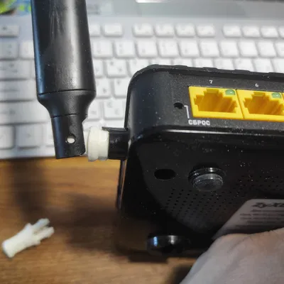 Ngàm gắn ăng-ten thay thế cho bộ phát WiFi Zyxel Keenetic ULTRA 2