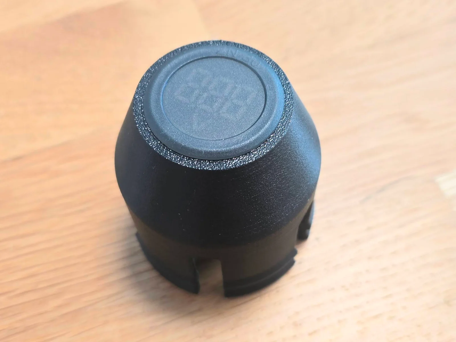 Nắp che cho tụ điện Ø51 mm tích hợp đồng hồ đo điện áp ZX-30 1