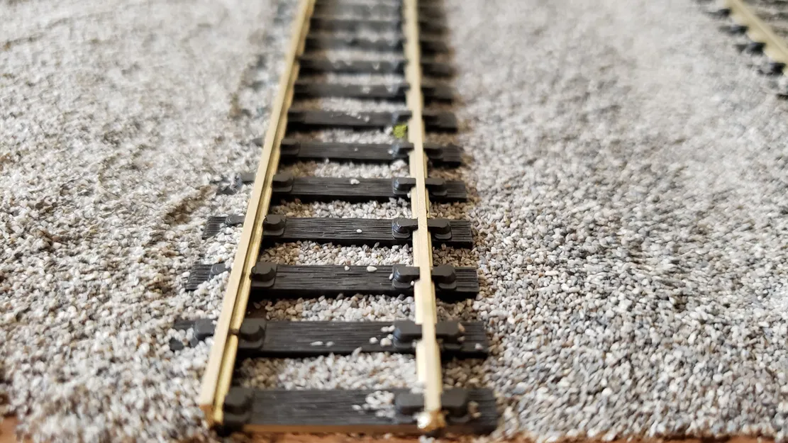 Dụng cụ rải đá nền đường ray tàu mô hình HO Scale in 3D - Image 3