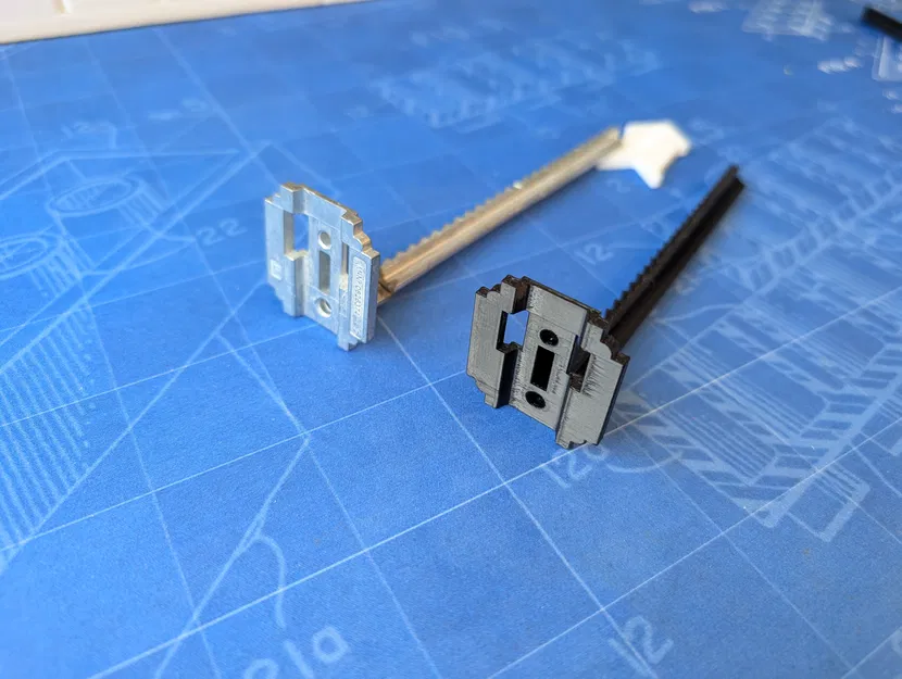 Bát gắn/Thanh ray tấm che chân đế cho máy rửa bát Miele - Image 2