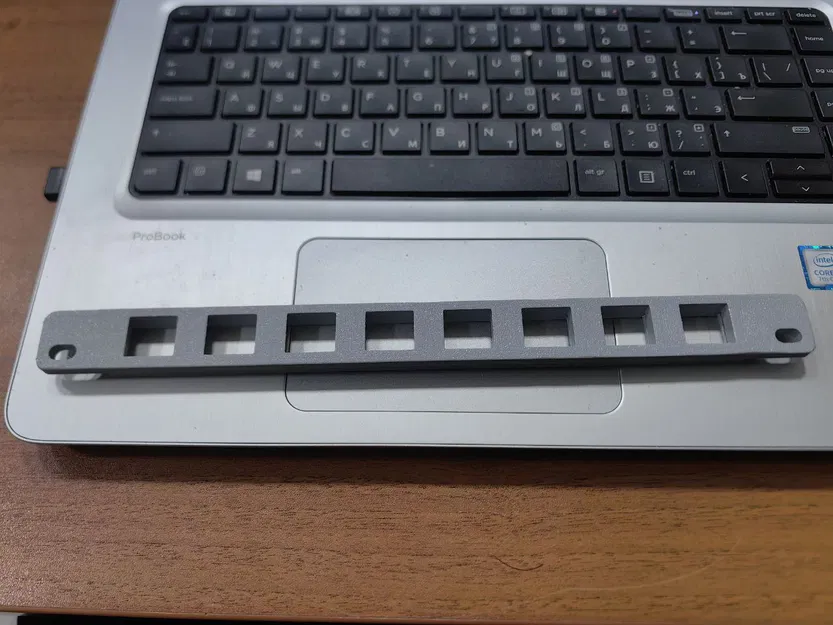 Patchpanel Hyperline 8 Cổng Cho Tủ Rack 10 Inch In 3D - Image 3