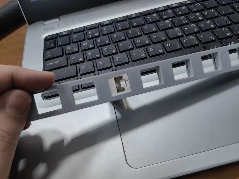 Patchpanel Hyperline 8 Cổng Cho Tủ Rack 10 Inch In 3D - Image 5