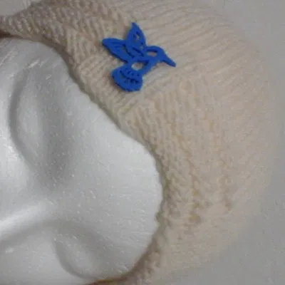 Nút cài hình chim ruồi (Hummingbird Button)