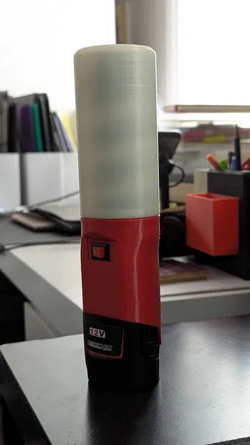 Tự làm đèn pin LED dùng pin Milwaukee M12 cực kỳ tiện dụng - Image 1