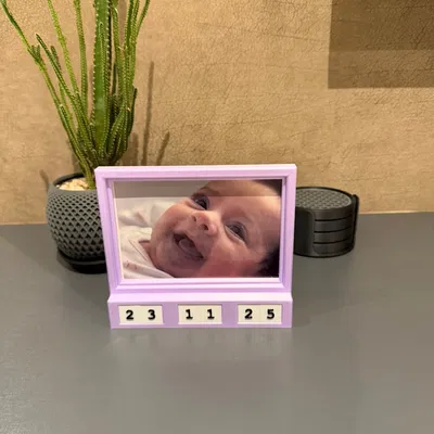 Khung Ảnh Để Bàn Tùy Chỉnh Ngày Sinh Cho Bé