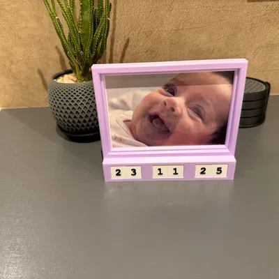 Khung Ảnh Để Bàn Tùy Chỉnh Ngày Sinh Cho Bé