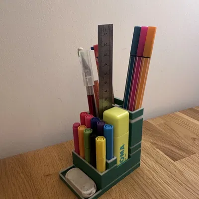 Khay đựng dụng cụ Desk Organizer 2: Giúp bàn làm việc gọn gàng hơn