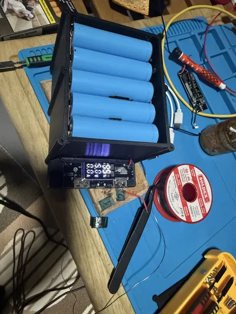 Vỏ Hộp Sạc Dự Phòng 20x18650 Dung Lượng Cao - DIY - Image 3