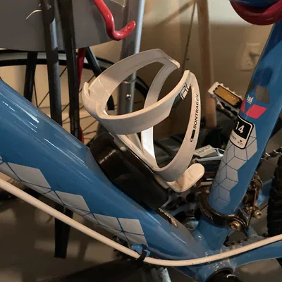 Đế Gắn Chipolo Pop Cho Giá Đỡ Bình Nước Xe Đạp