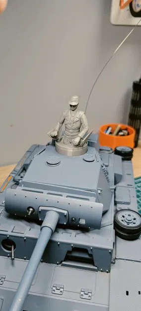 Mô hình Chỉ huy xe tăng Đức Panzer III cho RC Tank - Image 6