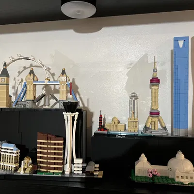 Đế trưng bày cho mô hình LEGO Shanghai Architecture Skyline